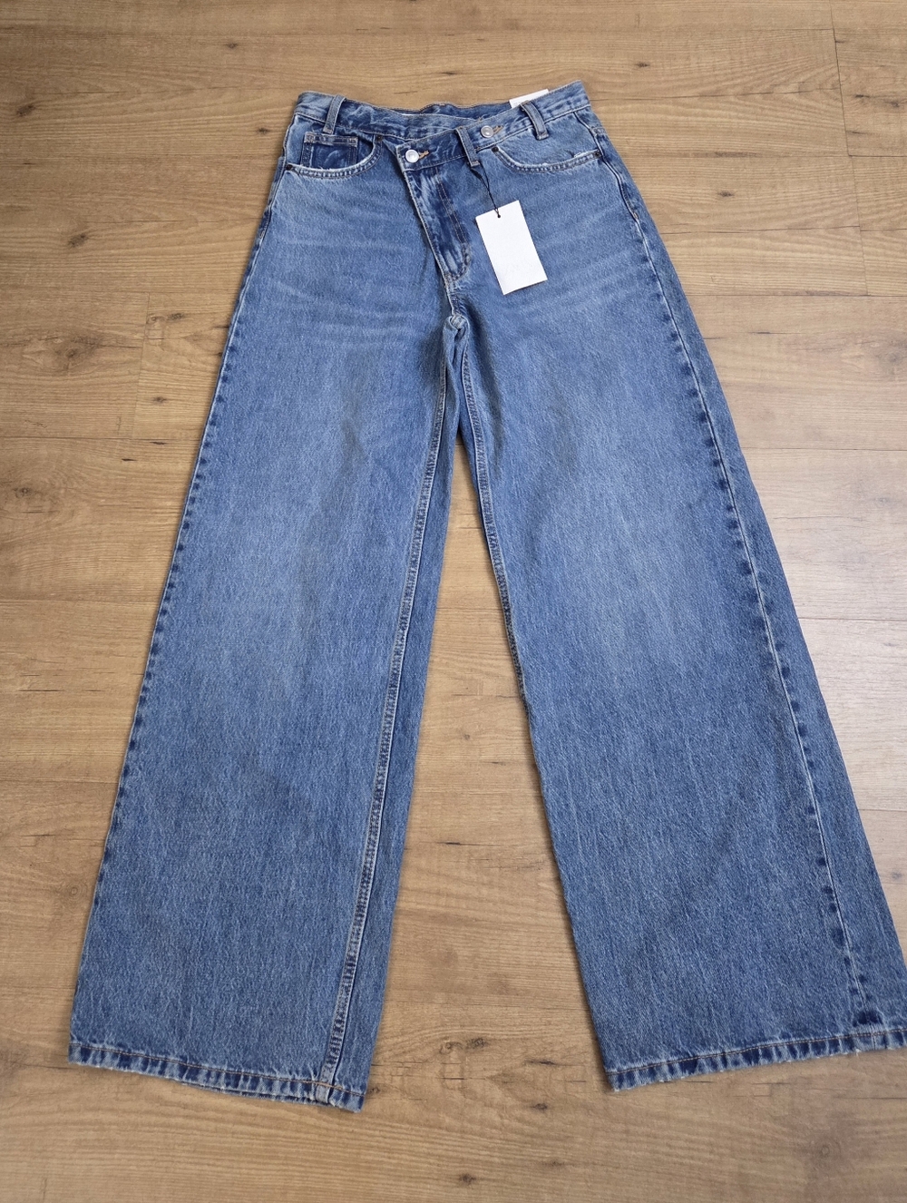 ZARA The Crossed Waist Wide Leg Jeans - Picture 5 of 16